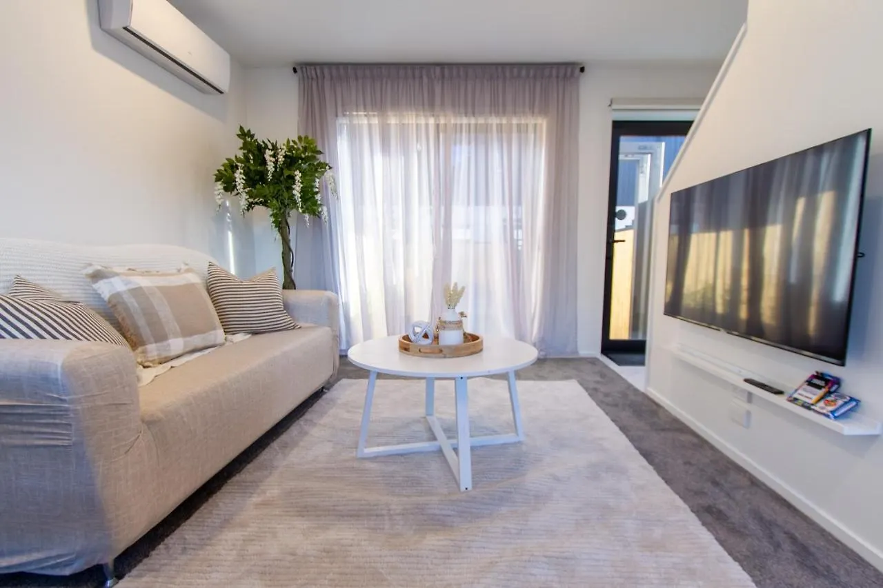 Stylish 2-Bedroom Haven Next To Hagley Park Christchurch